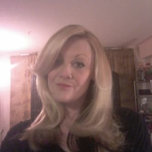 Meet your Posher, Nia